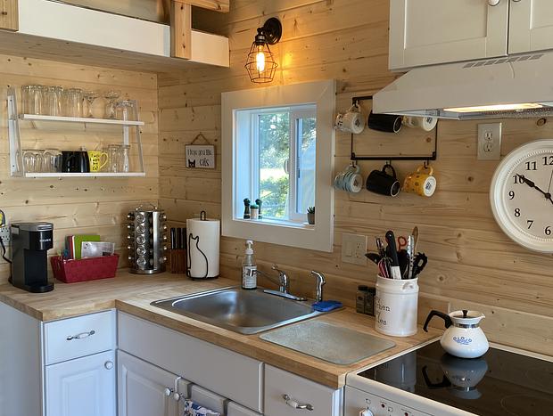 Photo 21 for Tiny House The Cat Perch
