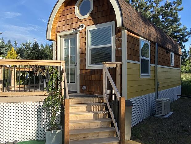 Photo 6 for Tiny House The Cat Perch