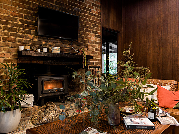 Photo 4 for Mid Century Bush Retreat