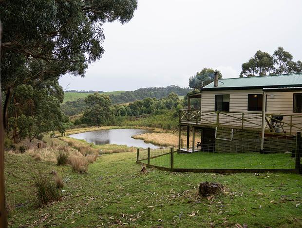 Photo 8 for Secluded Spa Cottage