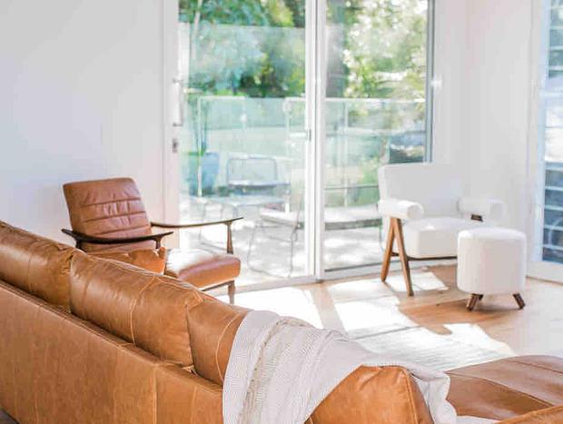 Photo 6 for Blackbutt House - Luxe Retreat With Pool