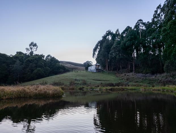 Photo 9 for Secluded Spa Cottage