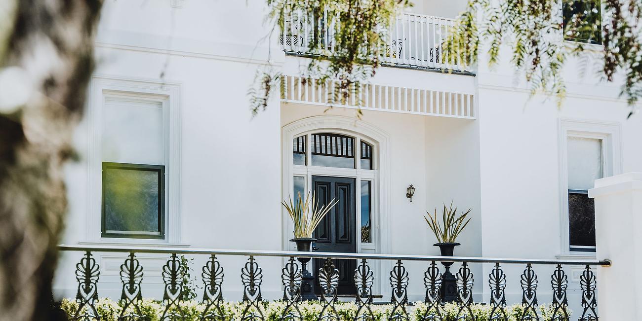 Campbell House 1882 Luxury Group Escape Luxury house for Rent in Castlemaine, Goldfields