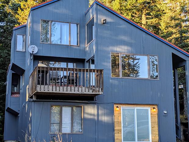 Photo 4 for Pet-friendly Govy Mountain Chalet