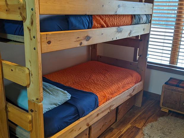 Photo 17 for Pet-friendly Govy Mountain Chalet
