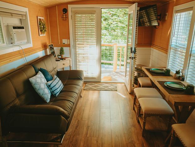 Photo 4 for Cozy Creekside Cottage Escape