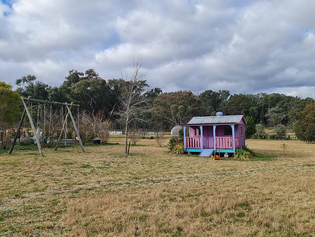 Photo 35 for Farmstay - Expansive Views & Custom Bar