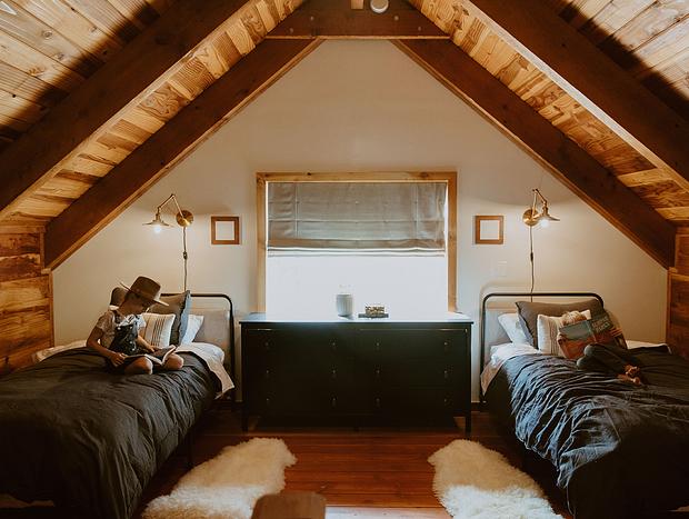 Photo 17 for Charming Dog-friendly Cabin With Cedar Hot Tub