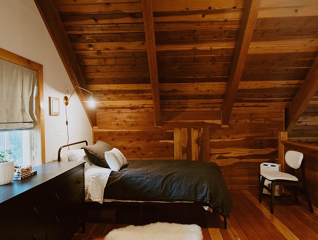 Photo 16 for Charming Dog-friendly Cabin With Cedar Hot Tub