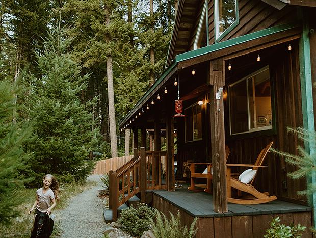 Photo 23 for Charming Dog-friendly Cabin With Cedar Hot Tub