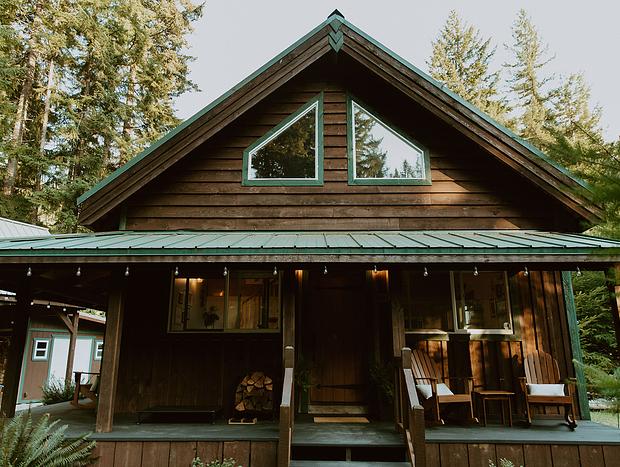 Photo 21 for Charming Dog-friendly Cabin With Cedar Hot Tub