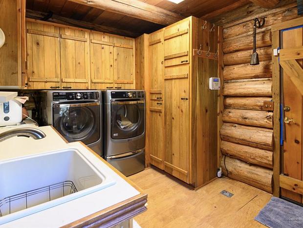 Photo 50 for Beautiful Log Home Outside of Sisters