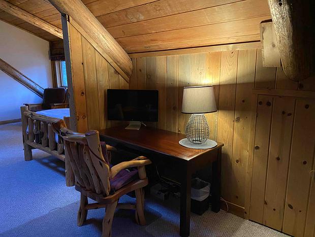 Photo 46 for Beautiful Log Home Outside of Sisters