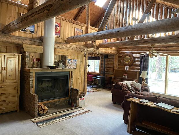 Photo 30 for Beautiful Log Home Outside of Sisters