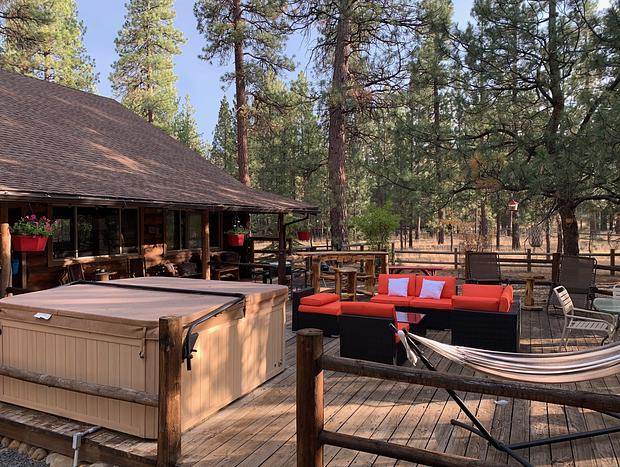 Photo 24 for Beautiful Log Home Outside of Sisters