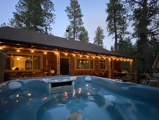 Photo 8 for Beautiful Log Home Outside of Sisters