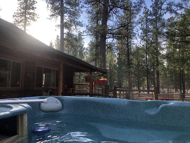 Photo 15 for Beautiful Log Home Outside of Sisters