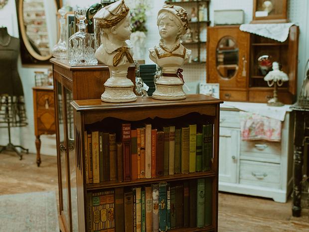 Photo 1 for Antiquing in Silverton