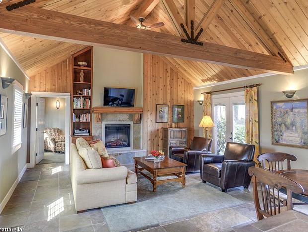 Photo 4 for Private And Serene - Wine Country Cottage