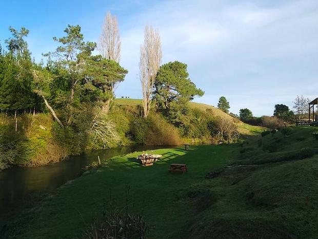 Photo 17 for Divine Riverside Hideaway pets by prior arangements