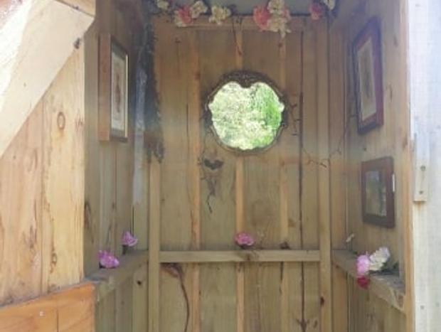 Photo 13 for Divine Riverside Hideaway pets by prior arangements