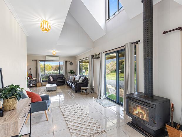 Photo 6 for Morningside Farm House With Mountain Views