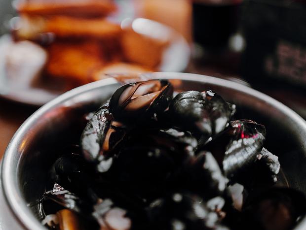 Photo 2 for Penn Cove Mussels at Toby's