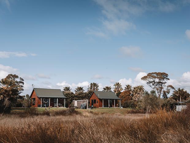 Photo 7 for Cosy Coastal Hut at Pahoia Beach