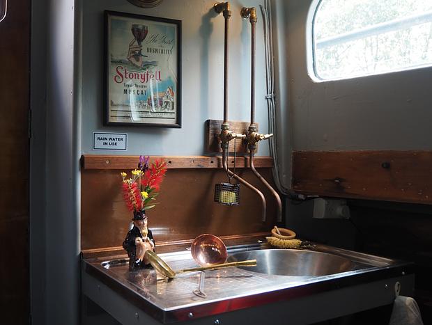 Photo 6 for Red Hill Boat - Luxury Wartime Boat On Land