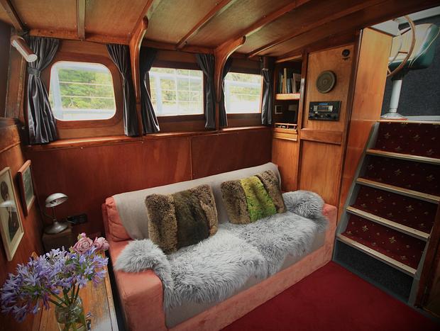 Photo 7 for Red Hill Boat - Luxury Wartime Boat On Land
