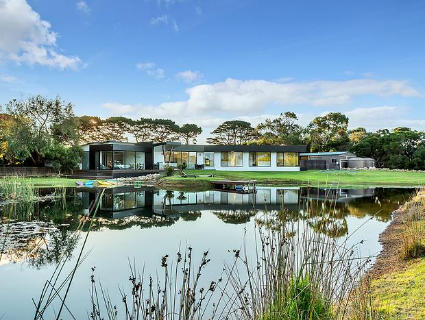 Photo 14 for Lakehouse Estate - 3 acres with private lake