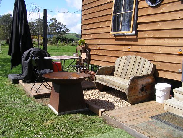 Photo 4 for Cosy Tiny Farm Stay near Loch & Rail Trail