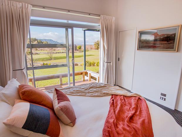 Photo 7 for Modern home w/ mountain views, spa & space galore!
