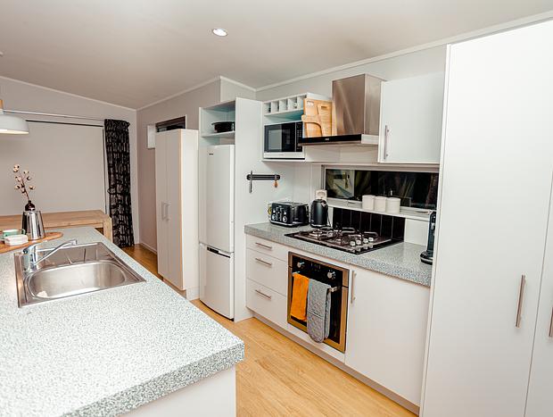 Photo 6 for Modern home w/ mountain views, spa & space galore!