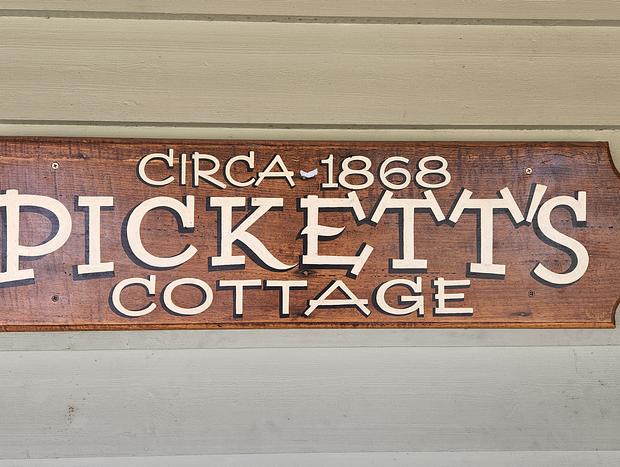Photo 11 for Cozy 1868 Pioneer's Cottage