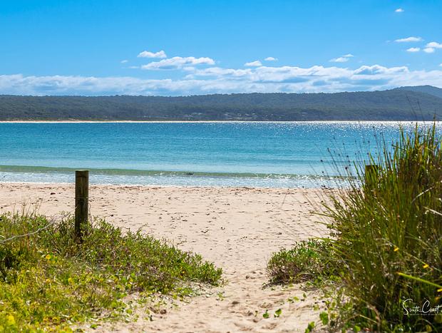 Photo 13 for Burroo Beach House - End of Summer Deals!