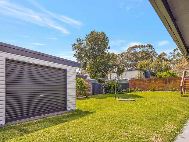 Photo 17 for Burroo Beach House - End of Summer Deals!