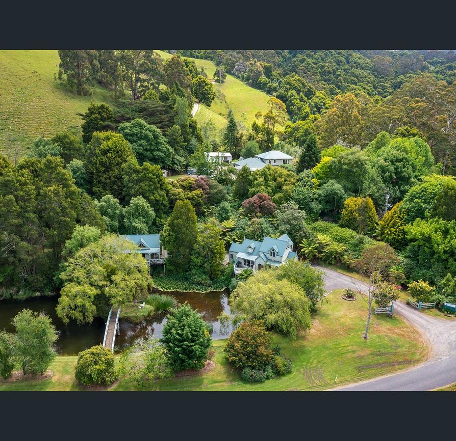 Apple Tree Cottage in the Barham River Valley at Apollo Bay Cottage