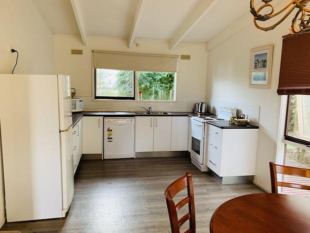 Photo 5 for Beachgrove Cottage at the Ninety Mile Beach