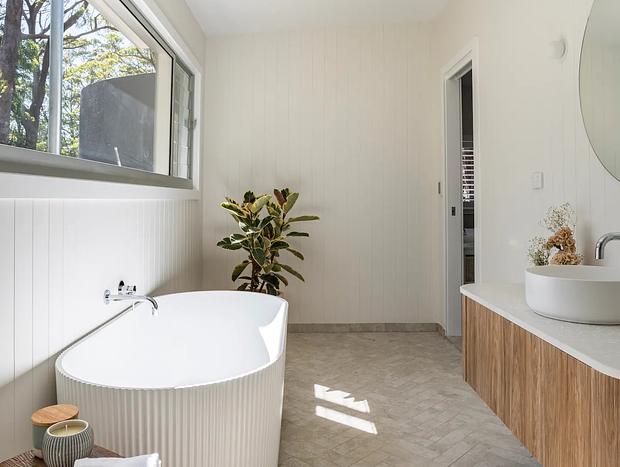 Photo 22 for Farm Stay Kiama | 3 Bed Retreat | Fireplace & Bath