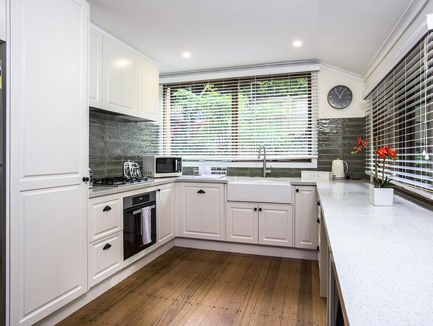 Photo 6 for Camellia Cottage - Cosy Central Olinda Cottage