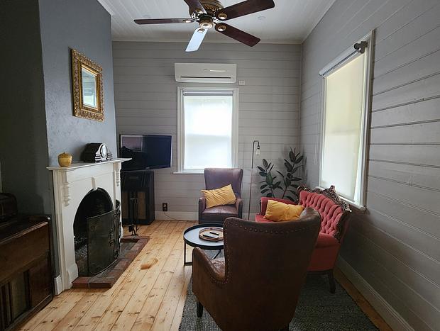 Photo 4 for Cozy 1868 Pioneer's Cottage