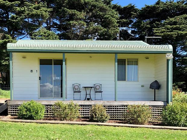 Photo 4 for Promhills Cabins - One Bedroom Tiny House
