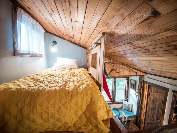 Photo 10 for Rejuvenate and Reconnect in a Tranquil Cabin