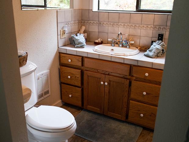 Photo 10 for An Orcas Island Waterfront Cottage