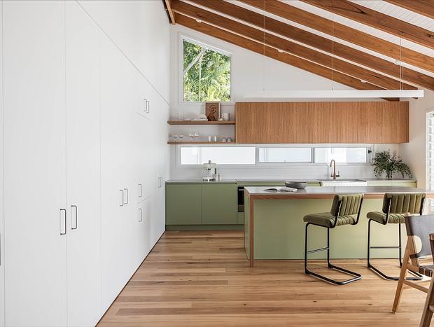 Photo 9 for Blackbutt House - Luxe Retreat With Pool