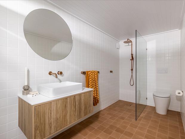 Photo 4 for Blackbutt House - Luxe Retreat With Pool
