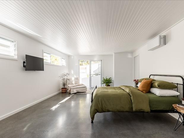 Photo 16 for Blackbutt House - Luxe Retreat With Pool