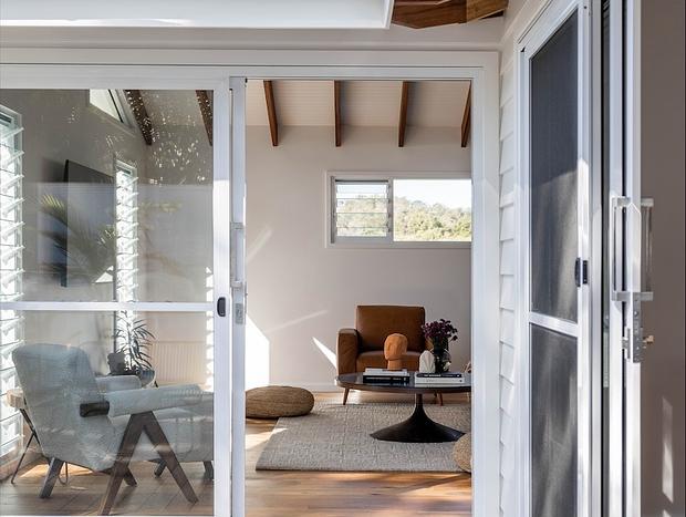 Photo 20 for Blackbutt House - Luxe Retreat With Pool