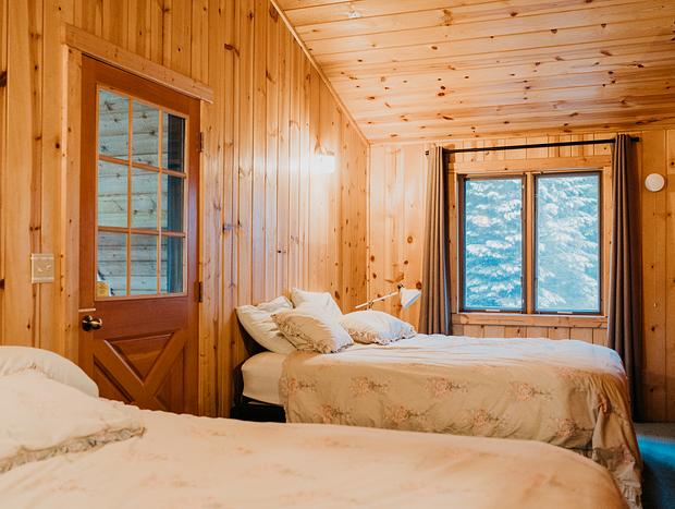 Photo 7 for Cozy Snowy Escape to Snowline